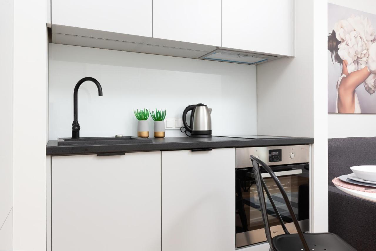 Apartments Business Center Wola Ordona By Renters Warschau Buitenkant foto