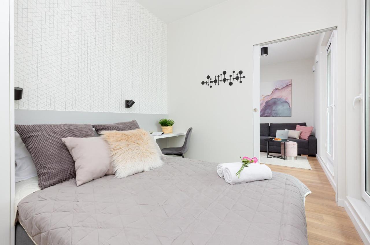 Apartments Business Center Wola Ordona By Renters Warschau Buitenkant foto
